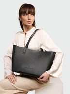ON THE GO SHOULDER BAG - BLACK